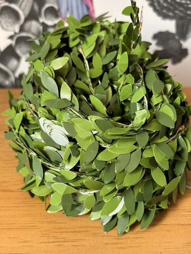 Green leaf string lights - green,